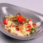 Salat-tjoplyj-s-lososem